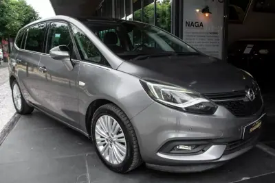 Opel Zafira 2018 - 13990 EUR, 142396 km - AUTO.MOTO.pt - 142396km - foto 6 de 37