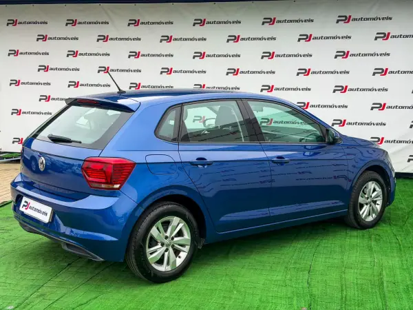 Volkswagen Polo 2019 - 12500 EUR, 110000 km - AUTO.MOTO.pt - 110000km - foto 6 de 21