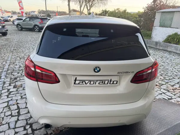 BMW 225xe Active Tourer 2018 - 18900 EUR, 68000 km - AUTO.MOTO.pt - 68000km - foto 8 de 52