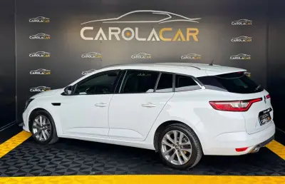 Renault Mégane Sport Tourer 2019 - 15950 EUR, 99000 km - AUTO.MOTO.pt - 99000km - foto 4 de 22