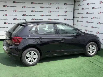 Volkswagen Polo 2019 - 12990 EUR, 62100 km - AUTO.MOTO.pt - 62100km - foto 9 de 18