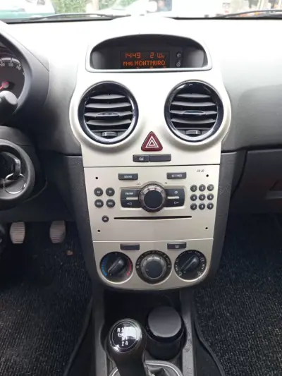 Opel CORSA VAN 1.3 CDTI 2007 - 3490 EUR, 180251 km - AUTO.MOTO.pt - 180251km - foto 8 de 9