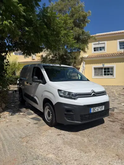Citroën Berlingo 2023 - 98357km
