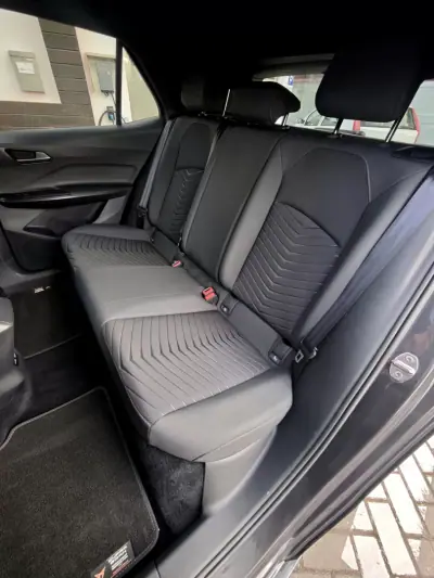 Cupra Born 2023 - 31400 EUR, 69000 km - AUTO.MOTO.pt - 69000km - foto 6 de 11