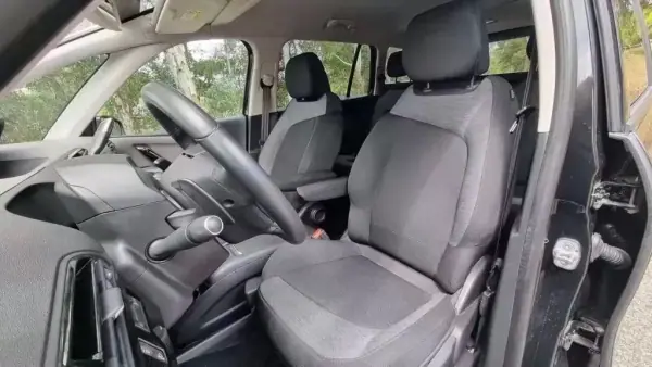 Citroën C4 Grand Picasso 2019 - 19900 EUR, 126000 km - AUTO.MOTO.pt - 126000km - foto 20 de 22