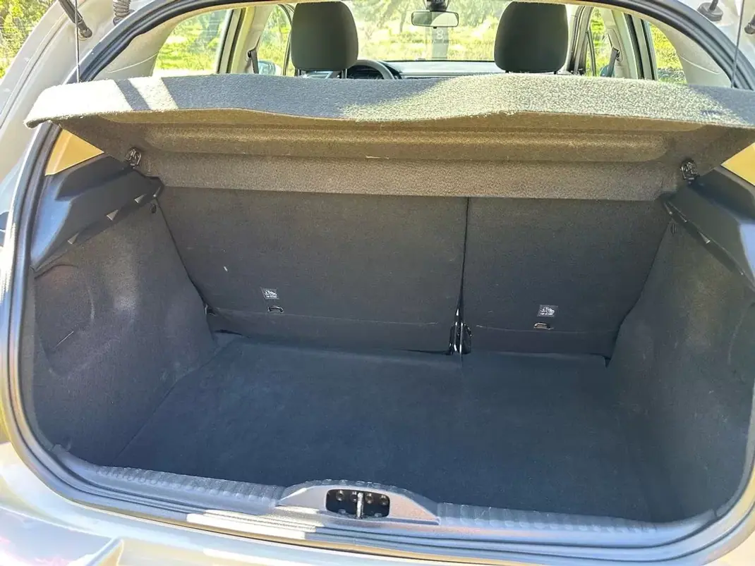 Citroën C3 2018 - 8200 EUR, 107000 km - AUTO.MOTO.pt - 107000km - foto 8 de 11