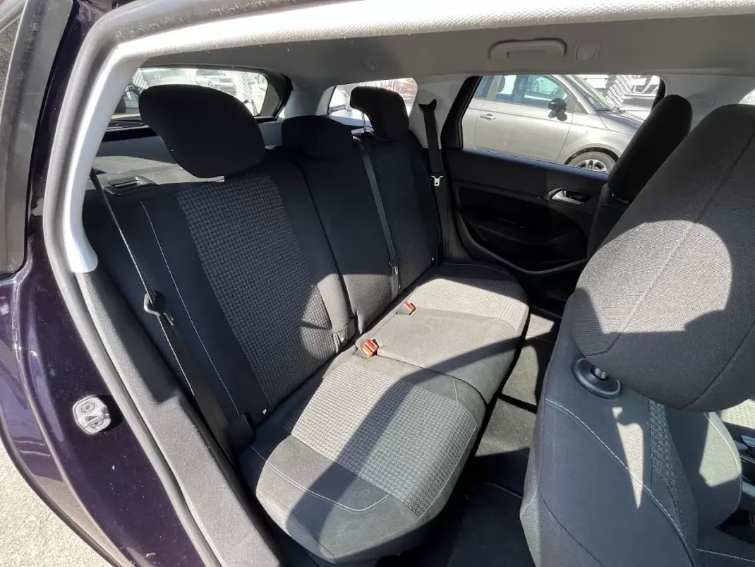 Peugeot 308 SW 2018 - 9950 EUR, 219000 km - AUTO.MOTO.pt - 219000km - foto 29 de 40