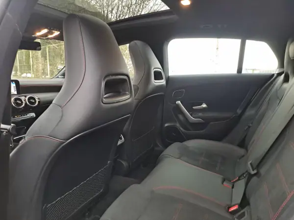 Mercedes-Benz CLA 180 2021 - 28990 EUR, 149000 km - AUTO.MOTO.pt - 149000km - foto 10 de 14