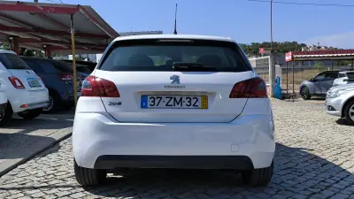 Peugeot 308 2019 - 11950 EUR, 90617 km - AUTO.MOTO.pt - 90617km - foto 7 de 9