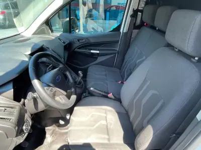 Ford Transit 2018 - 10500 EUR, 175000 km - AUTO.MOTO.pt - 175000km - foto 8 de 12