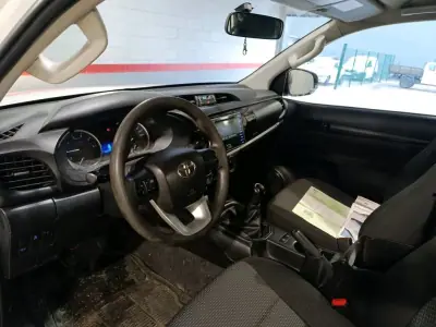 Toyota Hilux 2019 - 22900 EUR, 262965 km - AUTO.MOTO.pt - 262965km - foto 3 de 7