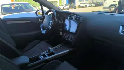 Citroën C4 2011 - 8900 EUR, 160000 km - AUTO.MOTO.pt - 160000km - foto 16 de 18