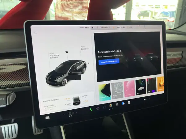 Tesla Model 3 2020 - 29800 EUR, 96238 km - AUTO.MOTO.pt - 96238km - foto 12 de 19