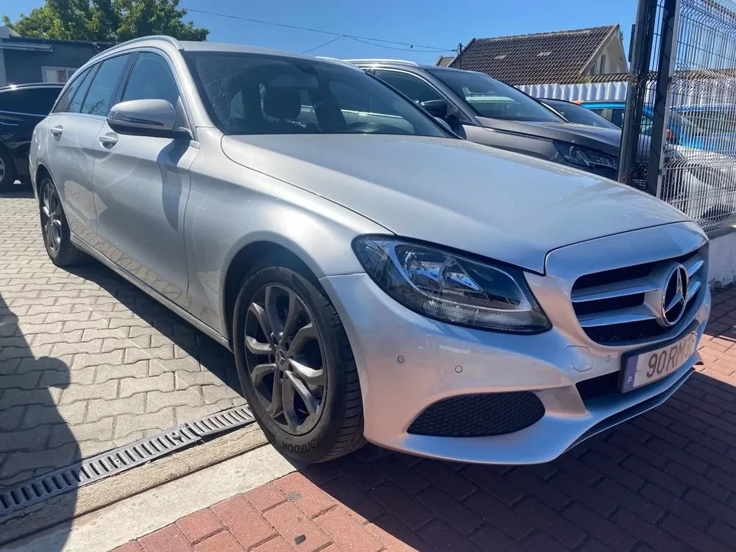 Mercedes-Benz C 200 2016 - 17500 EUR, 170000 km - AUTO.MOTO.pt - 170000km - foto 1 de 23