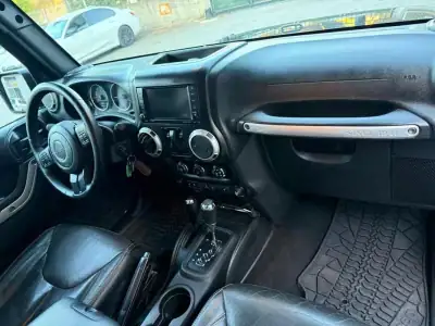 Jeep Wrangler 2019 - 19900 EUR, 323000 km - AUTO.MOTO.pt - 323000km - foto 6 de 10