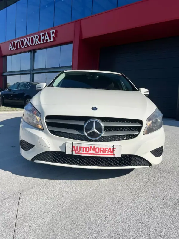 Mercedes-Benz A 180 2013 - 15000 EUR, 197483 km - AUTO.MOTO.pt - 197483km - foto 2 de 20