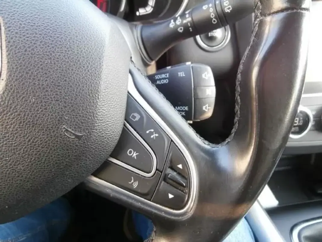 Renault Kadjar 2019 - 17900 EUR, 110677 km - AUTO.MOTO.pt - 110677km - foto 21 de 36