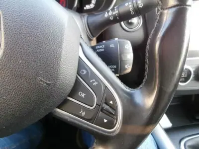 Renault Kadjar 2019 - 17900 EUR, 110677 km - AUTO.MOTO.pt - 110677km - foto 21 de 36