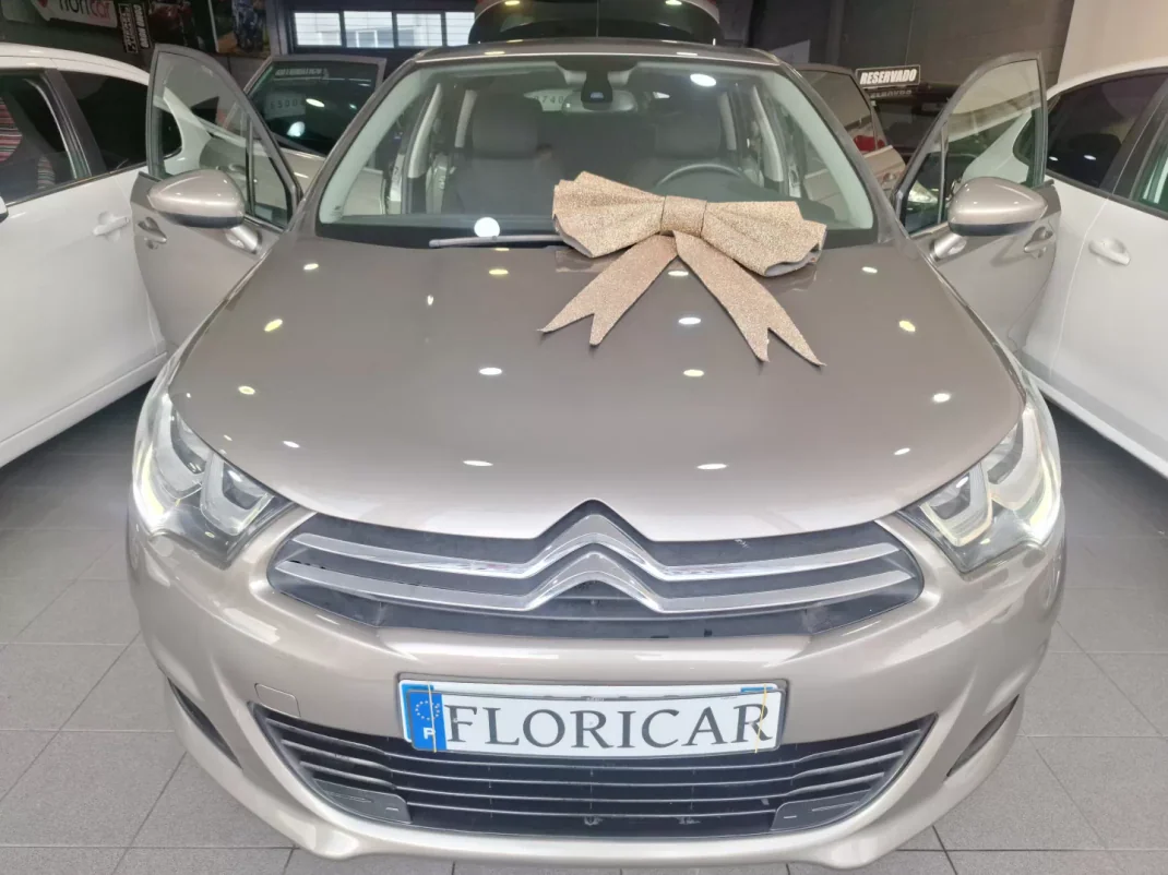Citroën C4 2016 - 9900 EUR, 131000 km - AUTO.MOTO.pt - 131000km - foto 10 de 18
