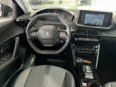 Peugeot e-2008 2022 - 21600 EUR, 30171 km - AUTO.MOTO.pt - 30171km - foto 9 de 24