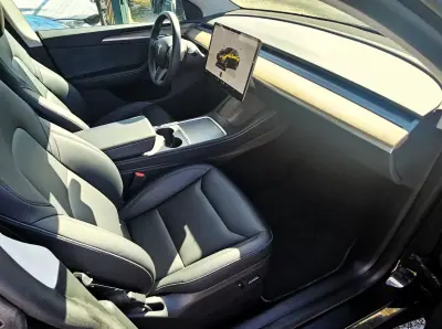 Tesla Model Y 2024 — foto 6 de 20