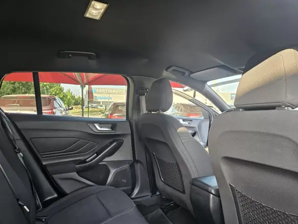 Ford Focus SW 2019 - 13800 EUR, 115000 km - AUTO.MOTO.pt - 115000km - foto 21 de 54