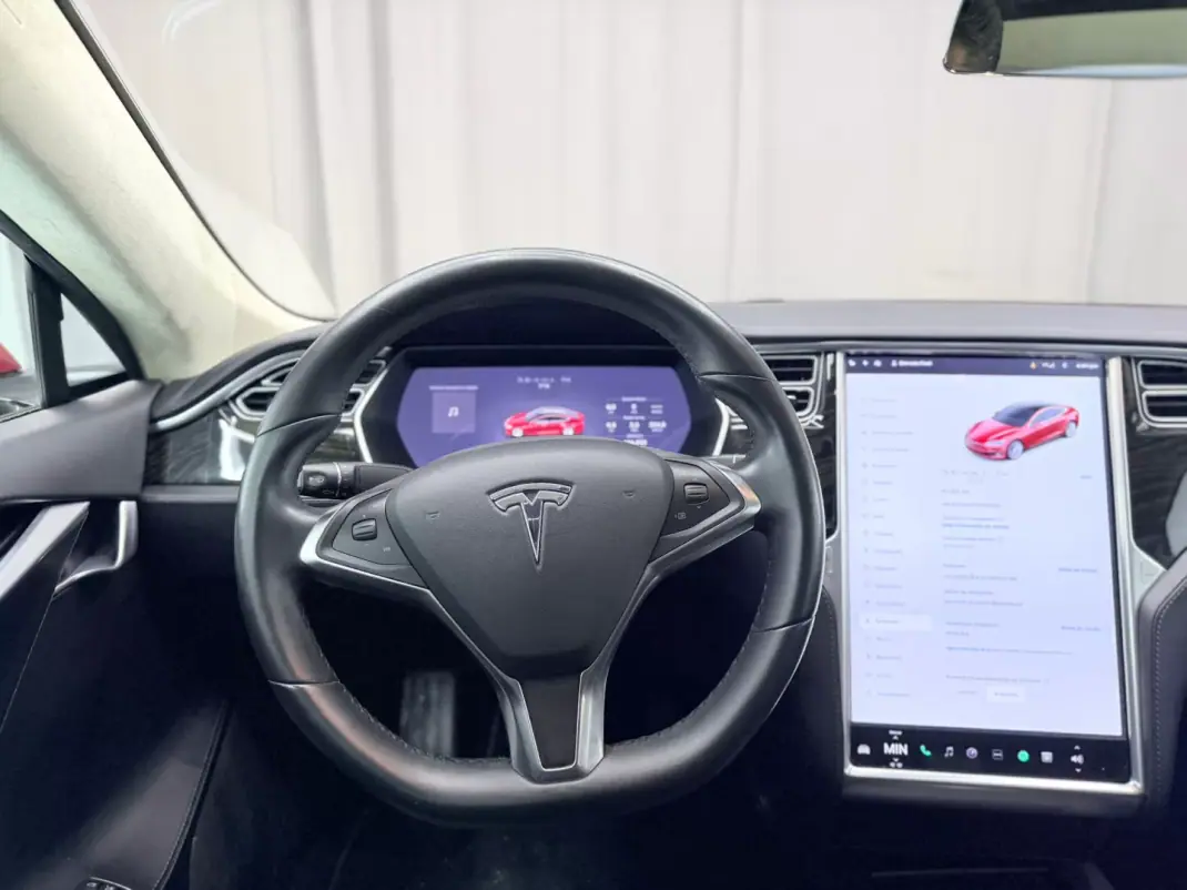 Tesla Model S 2016 - 20999 EUR, 164000 km - AUTO.MOTO.pt - 164000km - foto 16 de 20