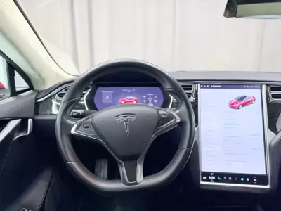 Tesla Model S 2016 - 20999 EUR, 164000 km - AUTO.MOTO.pt - 164000km - foto 16 de 20