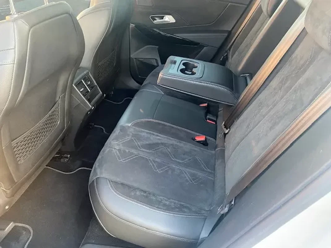 DS DS7 Crossback 2020 - 25990 EUR, 105000 km - AUTO.MOTO.pt - 105000km - foto 16 de 24