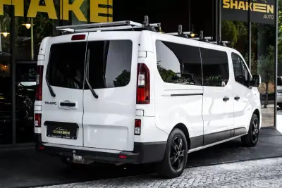 Renault Trafic 2020 - 28990 EUR, 126359 km - AUTO.MOTO.pt - 126359km - foto 4 de 41