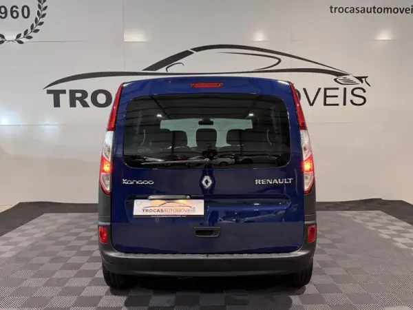Renault Kangoo 2019 - 15900 EUR, 177924 km - AUTO.MOTO.pt - 177924km - foto 29 de 35