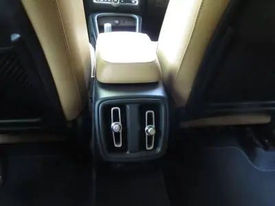 Volvo XC 40 2019 - 29490 EUR, 70000 km - AUTO.MOTO.pt - 70000km - foto 42 de 60
