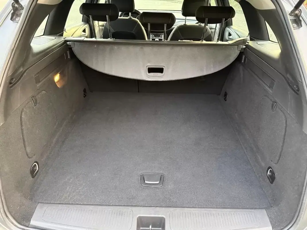 Opel Astra Sports Tourer 2019 - 11900 EUR, 128400 km - AUTO.MOTO.pt - 128400km - foto 10 de 10