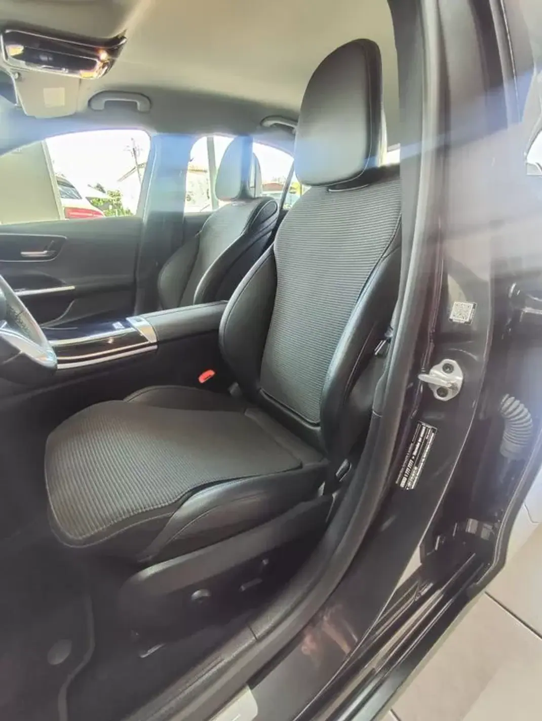 Mercedes-Benz C 220 2022 - 38600 EUR, 48000 km - AUTO.MOTO.pt - 48000km - foto 29 de 41