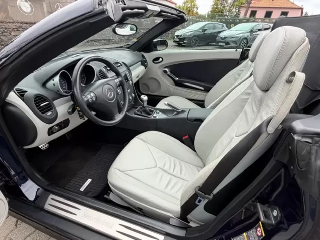 Mercedes-Benz SLK 200 2006 - 14900 EUR, 90900 km - AUTO.MOTO.pt - 90900km - foto 10 de 11