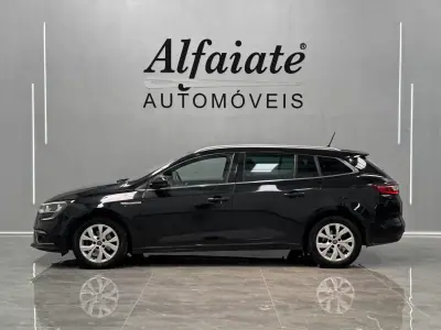Renault Mégane Sport Tourer 2020 - 15990 EUR, 80000 km - AUTO.MOTO.pt - 80000km - foto 10 de 26