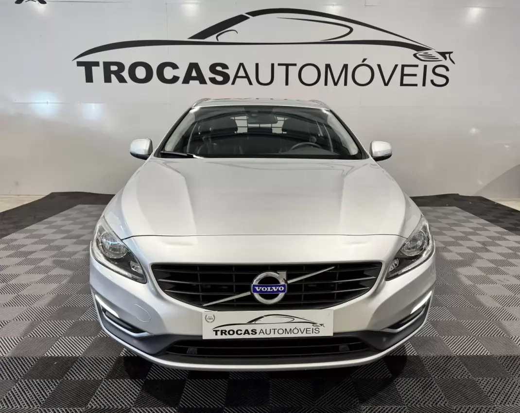 Volvo V60 2016 - 13900 EUR, 265393 km - 265393km - foto 10 de 44