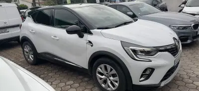 Renault Captur 2021 - 16900 EUR, 98000 km - AUTO.MOTO.pt - 98000km - foto 3 de 9