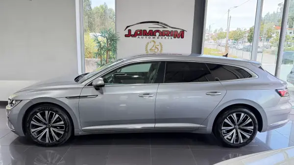 Volkswagen Arteon Shooting Brake 2022 - 24999 EUR, 171121 km - AUTO.MOTO.pt - 171121km - foto 4 de 33