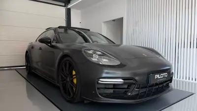 Porsche Panamera 2018 - 79990 EUR, 140973 km - AUTO.MOTO.pt - 140973km - foto 5 de 36