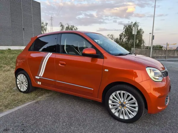 Renault Twingo 2021 - 13499 EUR, 55410 km - AUTO.MOTO.pt - 55410km - foto 14 de 32
