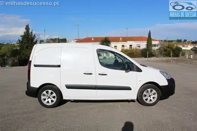 Citroën BERLINGO 1.6 BLUE HDI (Fibrada) 3L 100 CV 2018 - 10500 EUR, 186000 km - AUTO.MOTO.pt - 186000km - foto 4 de 18