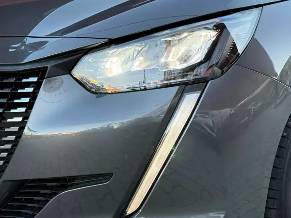 Peugeot 208 2020 - 14250 EUR, 44000 km - AUTO.MOTO.pt - 44000km - foto 14 de 20