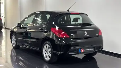 Peugeot 308 2012 - 7250 EUR, 172520 km - AUTO.MOTO.pt - 172520km - foto 7 de 50