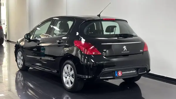 Peugeot 308 2012 - 7250 EUR, 172520 km - AUTO.MOTO.pt - 172520km - foto 7 de 50