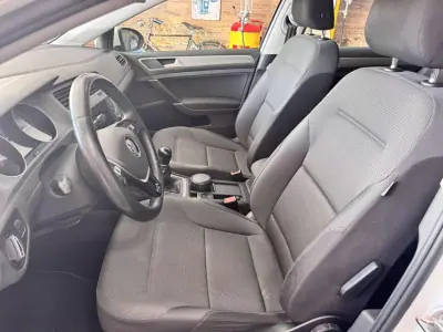 Volkswagen Golf 2016 - 12500 EUR, 228000 km - AUTO.MOTO.pt - 228000km - foto 7 de 14