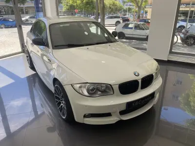 BMW 118 2010 - 9990 EUR, 257544 km - AUTO.MOTO.pt - 257544km - foto 19 de 22