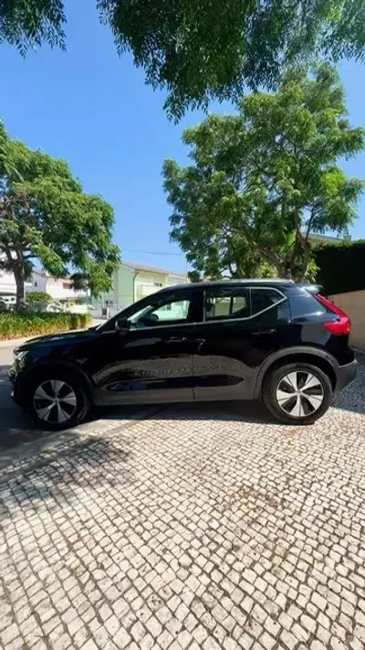 Volvo XC 40 2021 - 25990 EUR, 131254 km - 131254km - foto 4 de 23