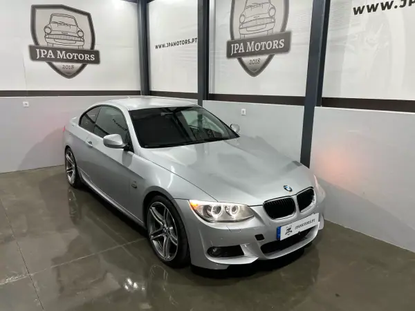 BMW 320 2010