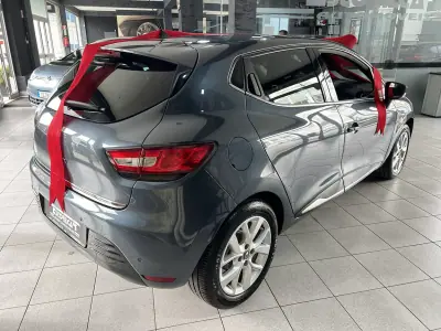 Renault Clio 2019 - 10800 EUR, 122674 km - AUTO.MOTO.pt - 122674km - foto 4 de 22